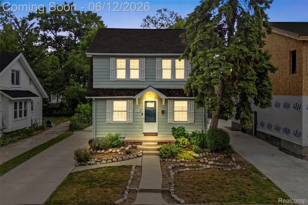 454 W Saratoga Street Ferndale City MI 48220