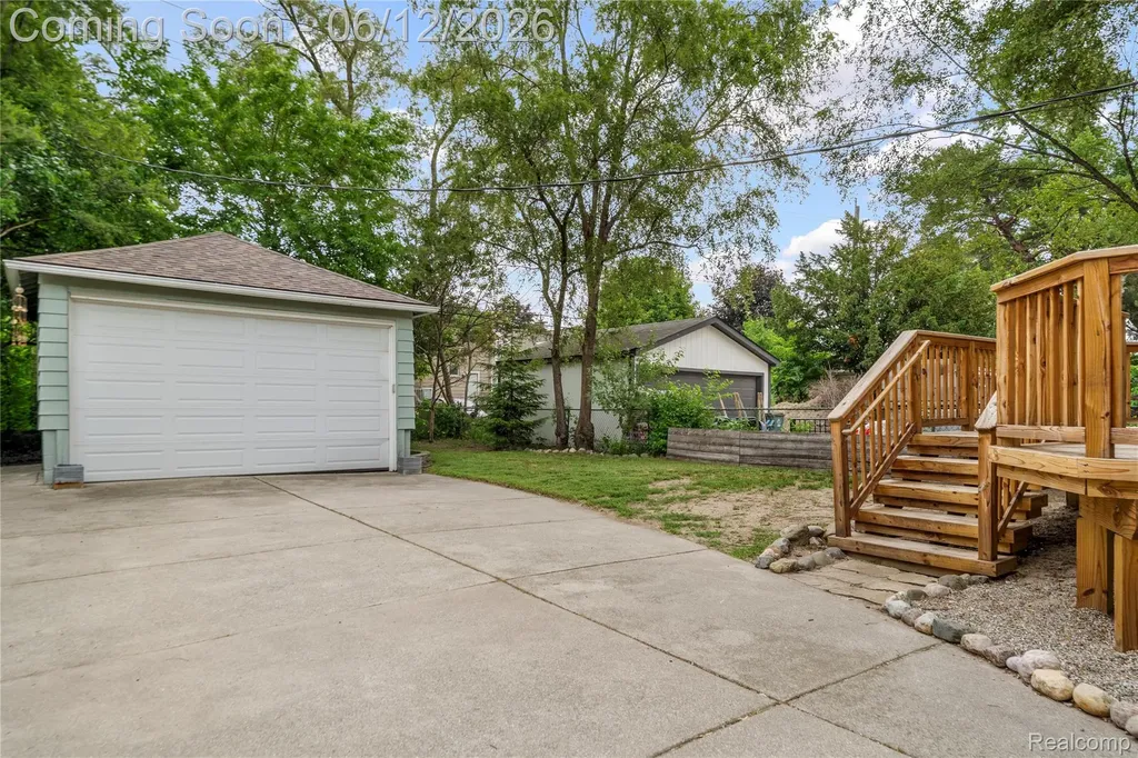 454 W Saratoga Street Ferndale City MI 48220