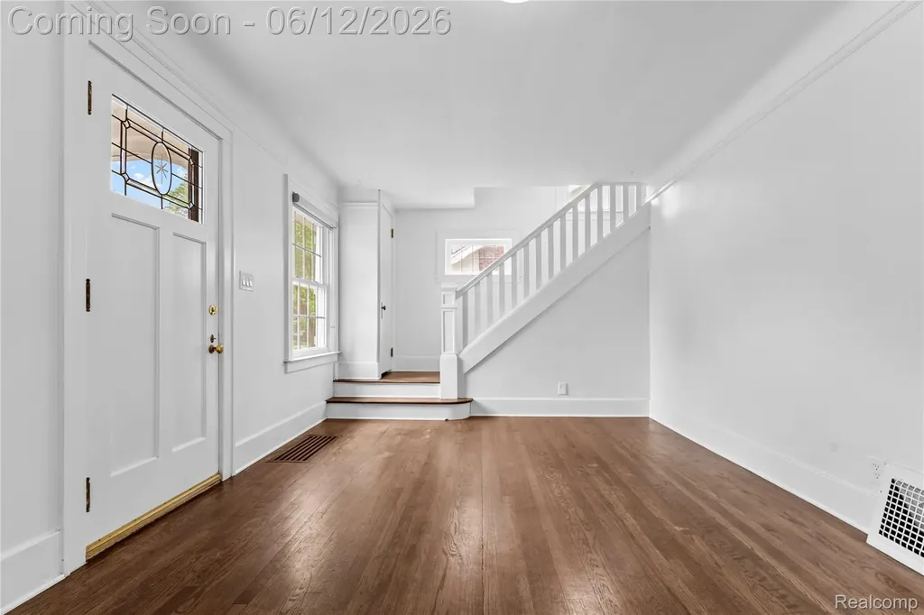 454 W Saratoga Street Ferndale City MI 48220