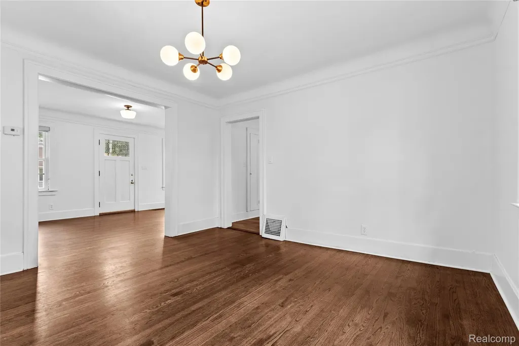 454 W Saratoga Street Ferndale City MI 48220