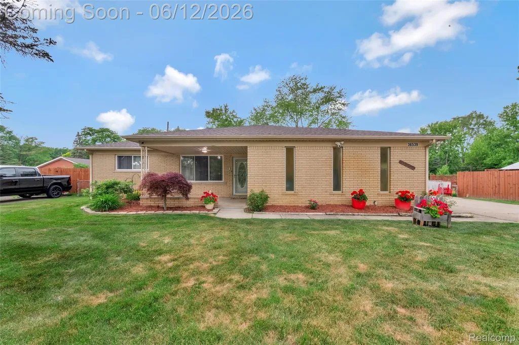 36539 Capper Drive Clinton Charter Township MI 48035