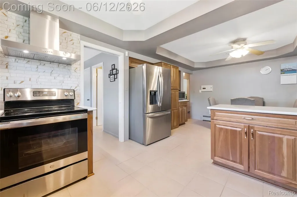 36539 Capper Drive Clinton Charter Township MI 48035