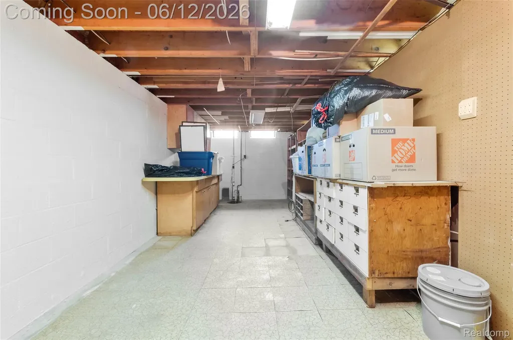 36539 Capper Drive Clinton Charter Township MI 48035