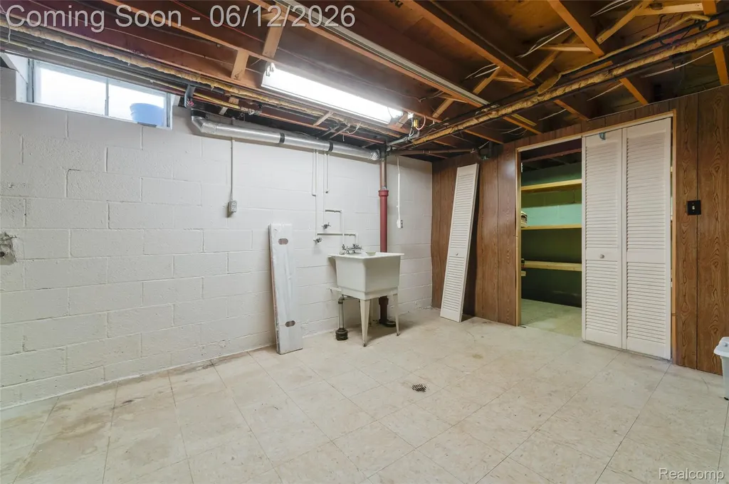 36539 Capper Drive Clinton Charter Township MI 48035