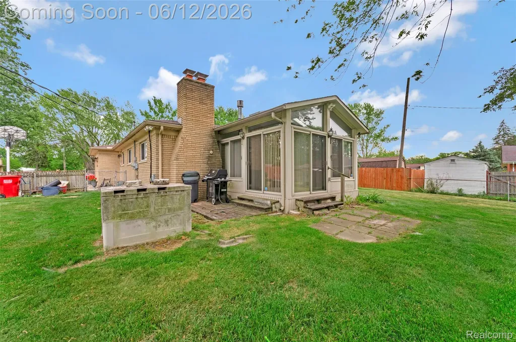 36539 Capper Drive Clinton Charter Township MI 48035