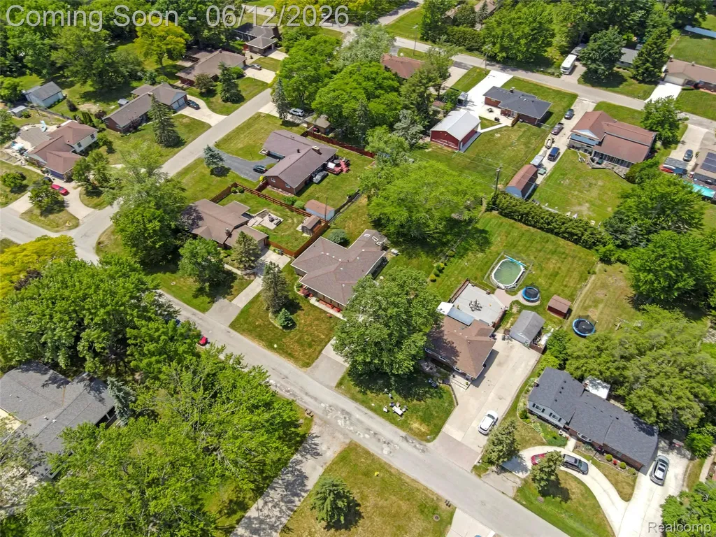 36539 Capper Drive Clinton Charter Township MI 48035