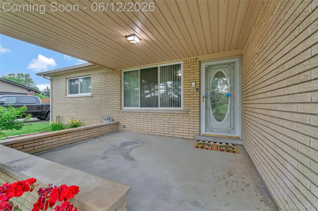 36539 Capper Drive Clinton Charter Township MI 48035