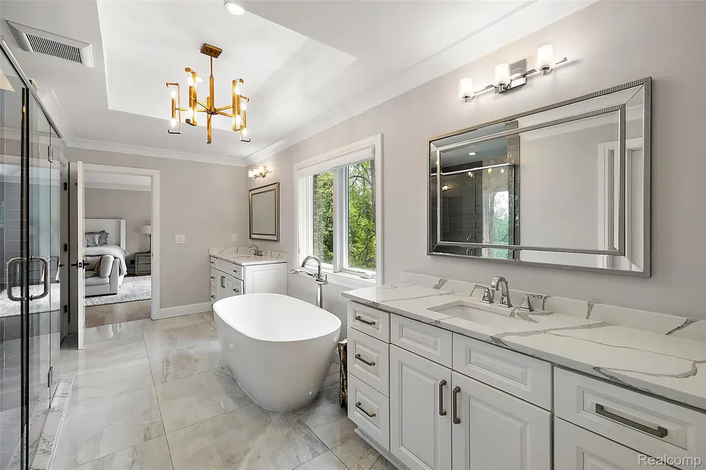 4345 Spruce Hill Lane Bloomfield Charter Township MI 48301