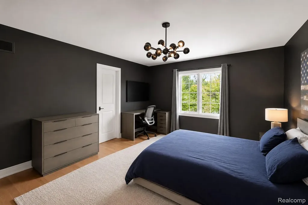 4345 Spruce Hill Lane Bloomfield Charter Township MI 48301