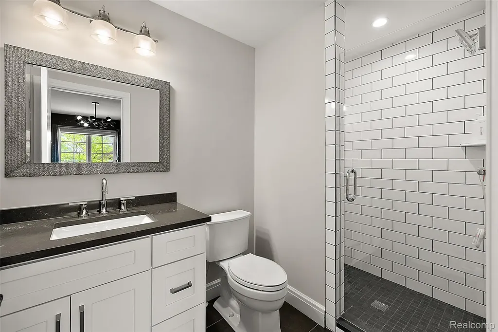 4345 Spruce Hill Lane Bloomfield Charter Township MI 48301