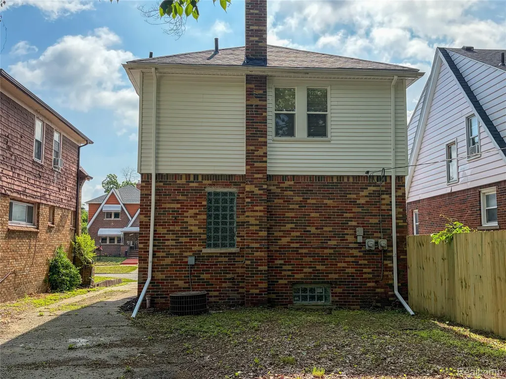 18217 Prairie Street Detroit City MI 48221