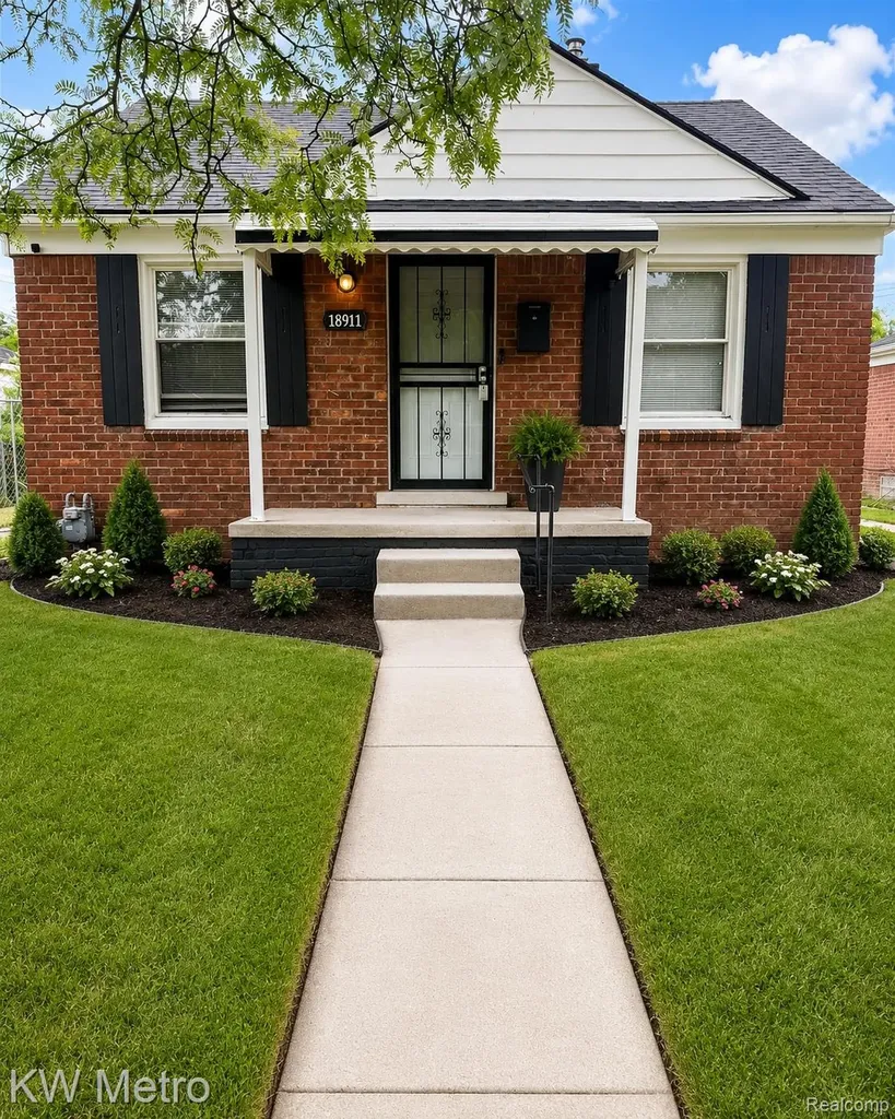 18911 Oakfield Street Detroit City MI 48235