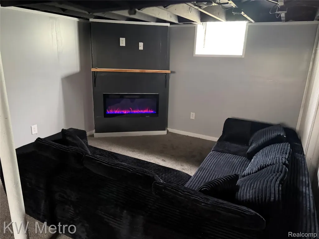 18911 Oakfield Street Detroit City MI 48235