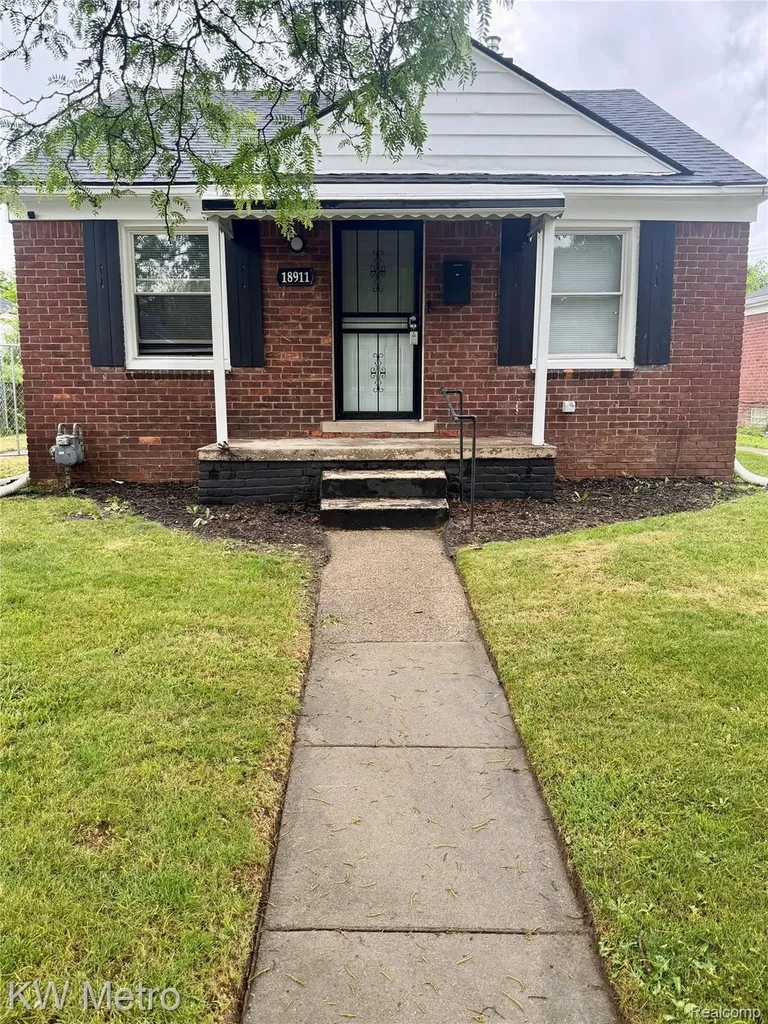 18911 Oakfield Street Detroit City MI 48235
