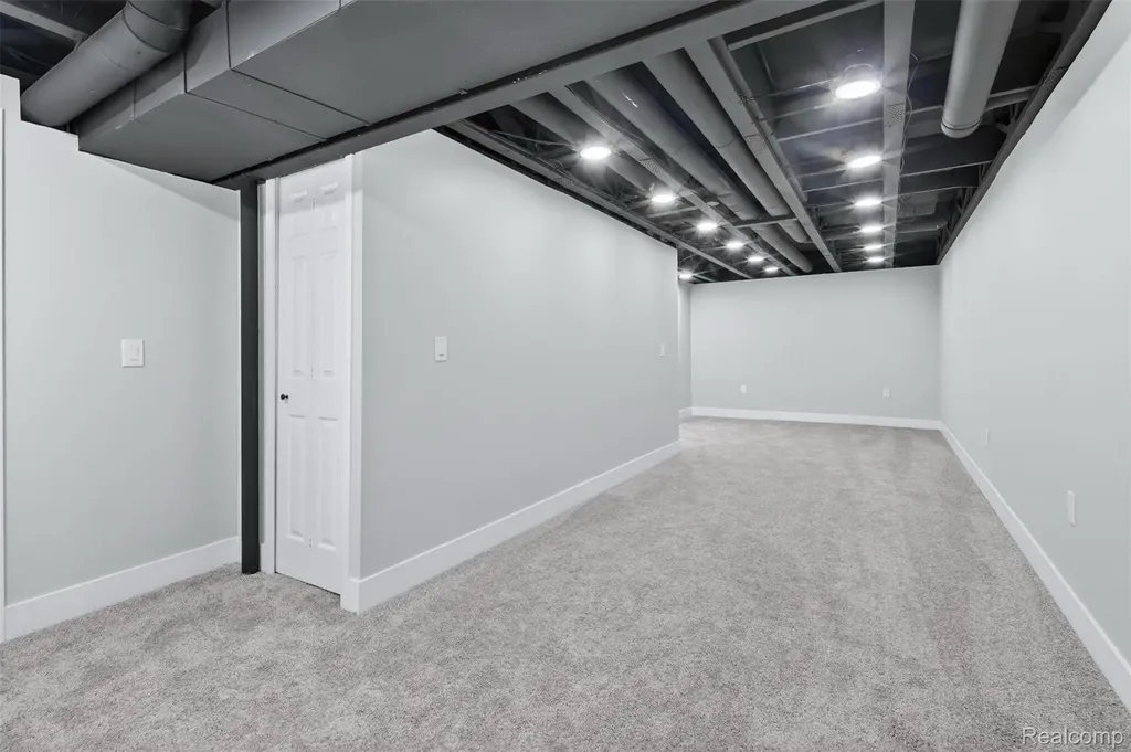 41785 Independence Drive Novi City MI 48377