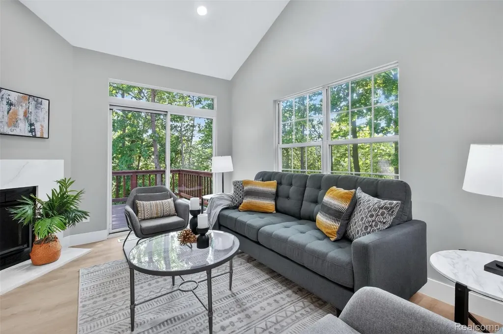 41785 Independence Drive Novi City MI 48377