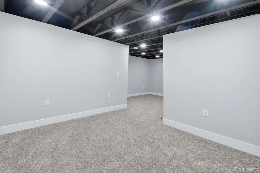 41785 Independence Drive Novi City MI 48377