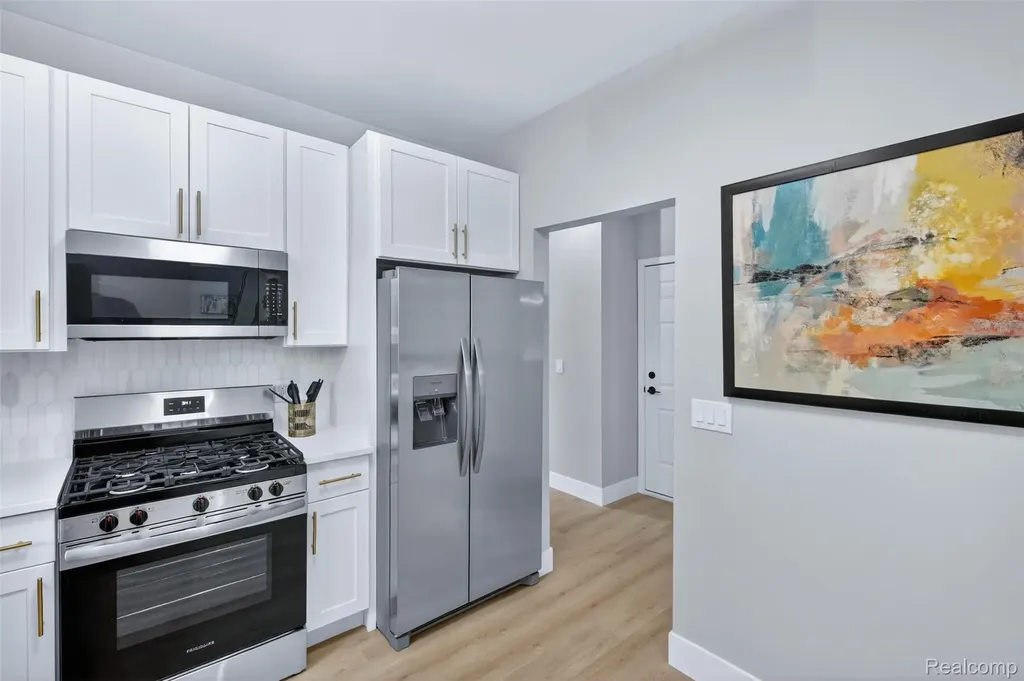 41785 Independence Drive Novi City MI 48377