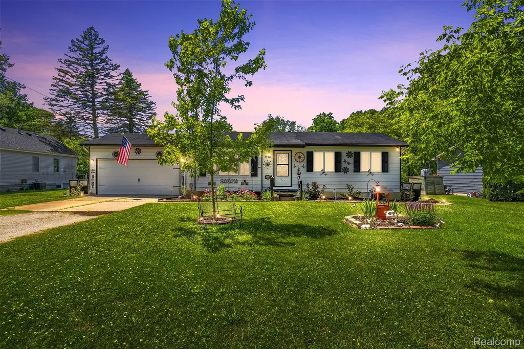 1378 Roat Court Burton City MI 48509