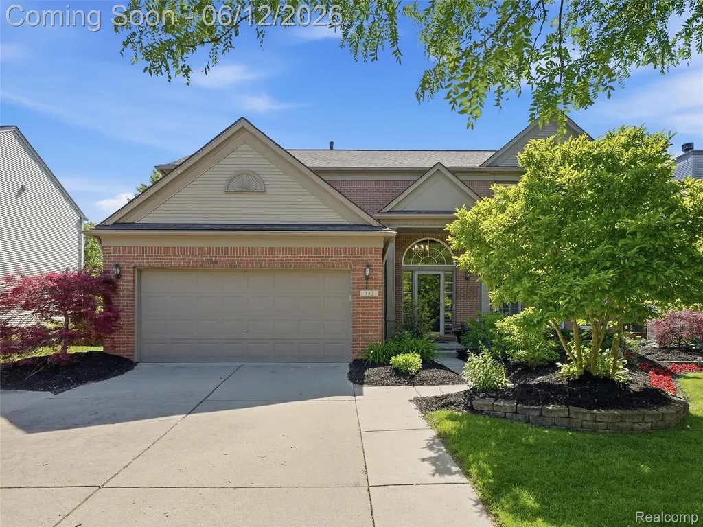 732 Westhills Drive South Lyon City MI 48178