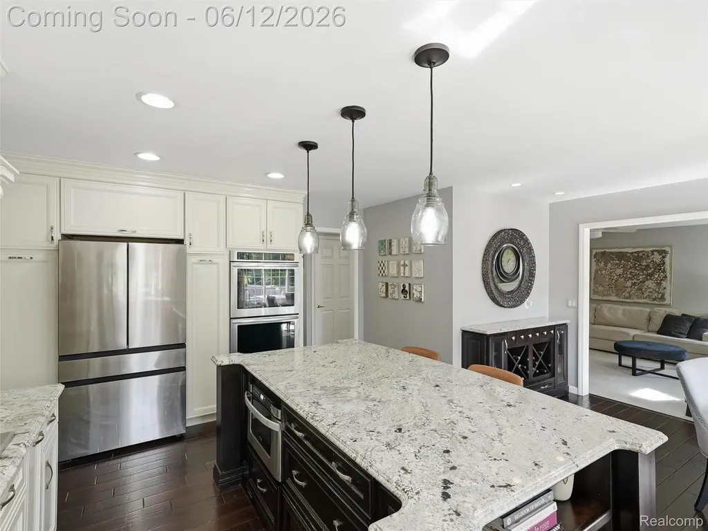 732 Westhills Drive South Lyon City MI 48178