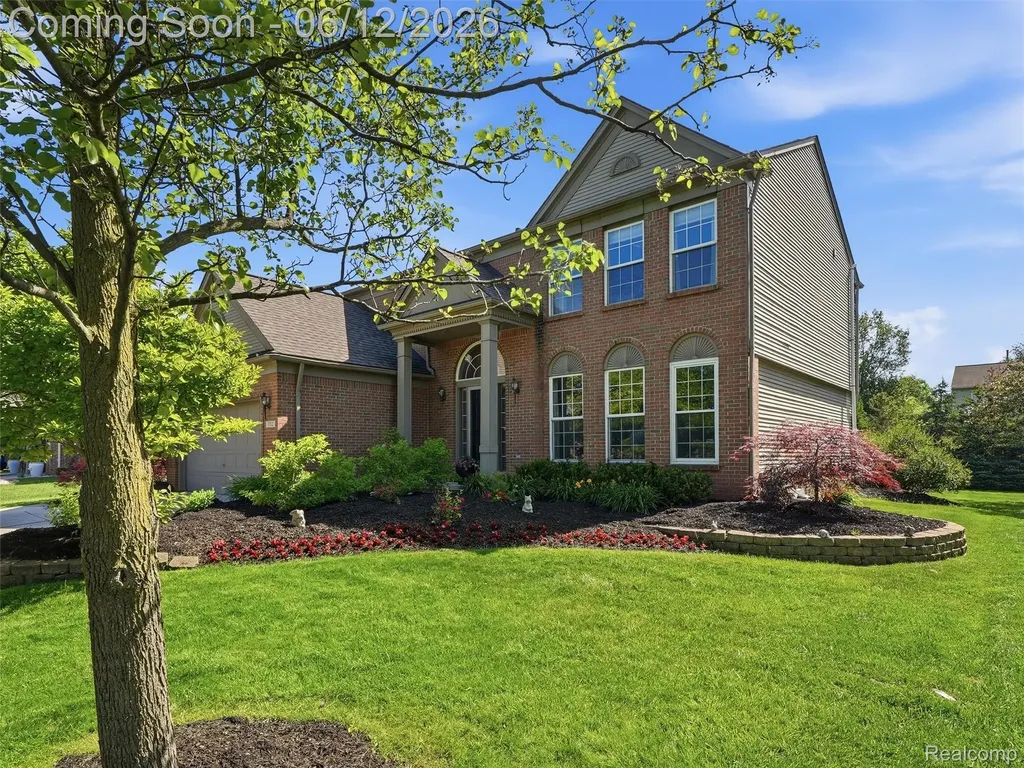 732 Westhills Drive South Lyon City MI 48178