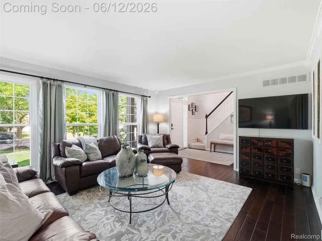 732 Westhills Drive South Lyon City MI 48178