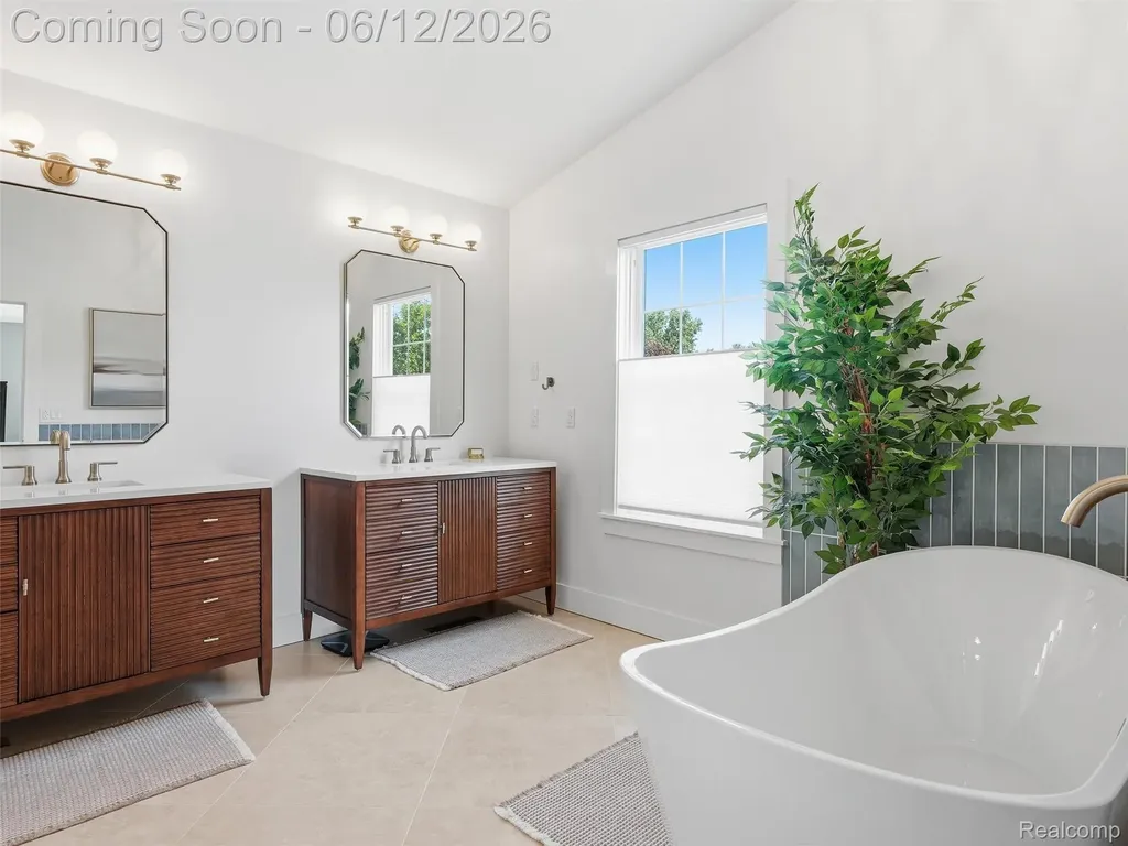 732 Westhills Drive South Lyon City MI 48178