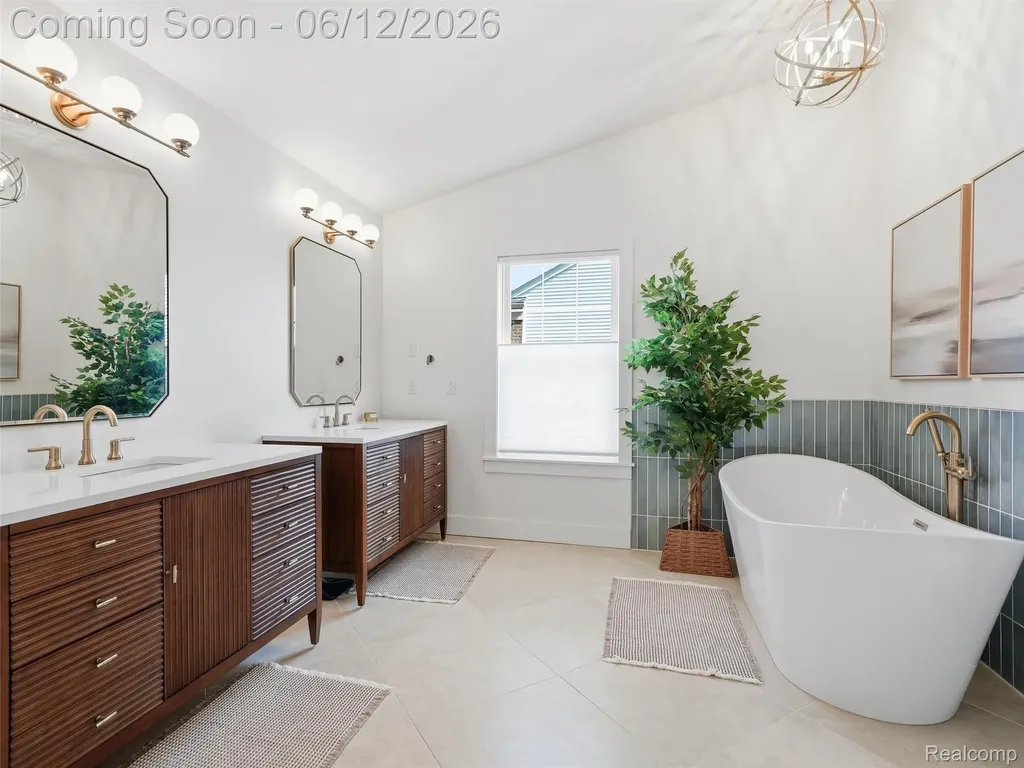 732 Westhills Drive South Lyon City MI 48178