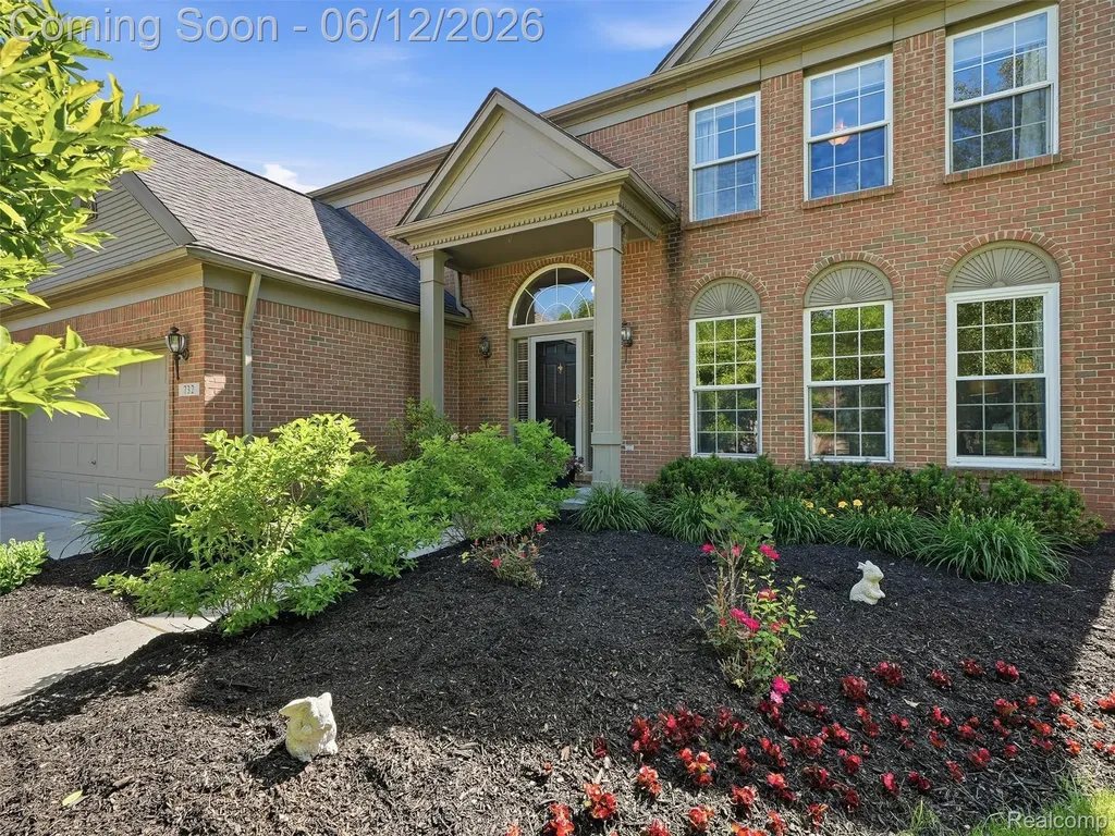 732 Westhills Drive South Lyon City MI 48178