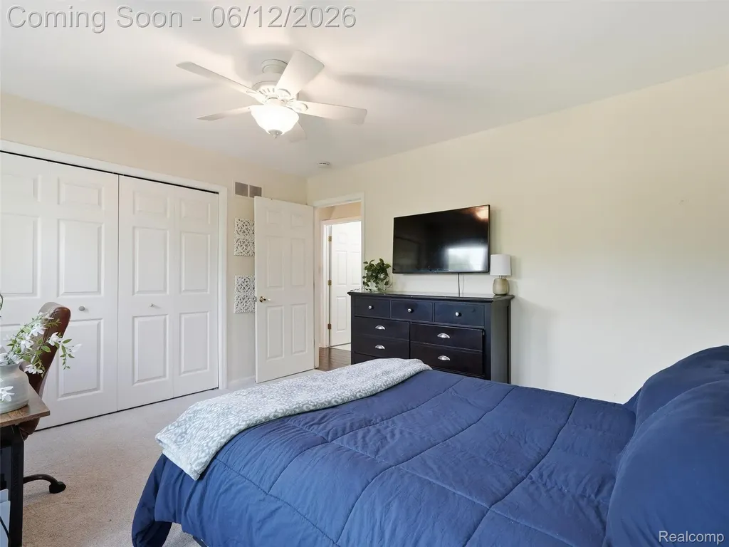 732 Westhills Drive South Lyon City MI 48178
