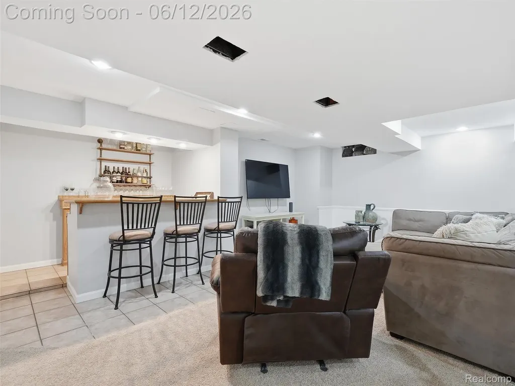732 Westhills Drive South Lyon City MI 48178