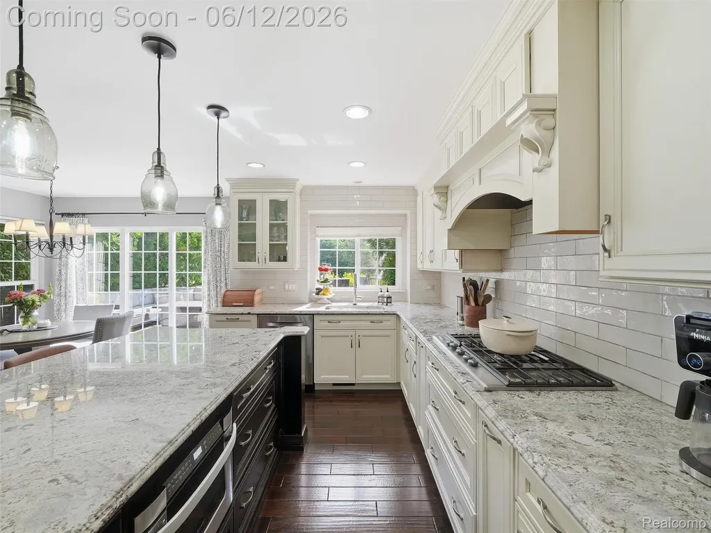 732 Westhills Drive South Lyon City MI 48178