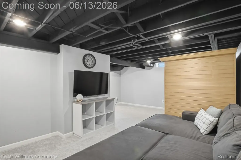 17415 Sunset Street Livonia City MI 48152