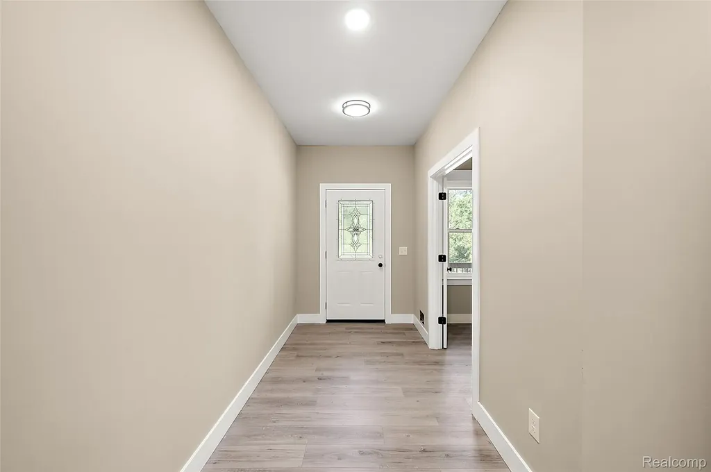 9355 Andersonville Road Springfield Charter Township MI 48346