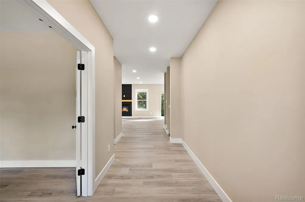 9355 Andersonville Road Springfield Charter Township MI 48346