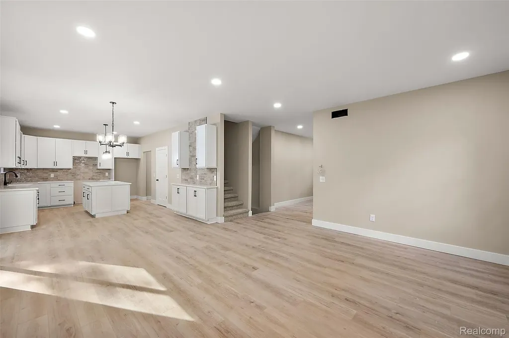 9355 Andersonville Road Springfield Charter Township MI 48346