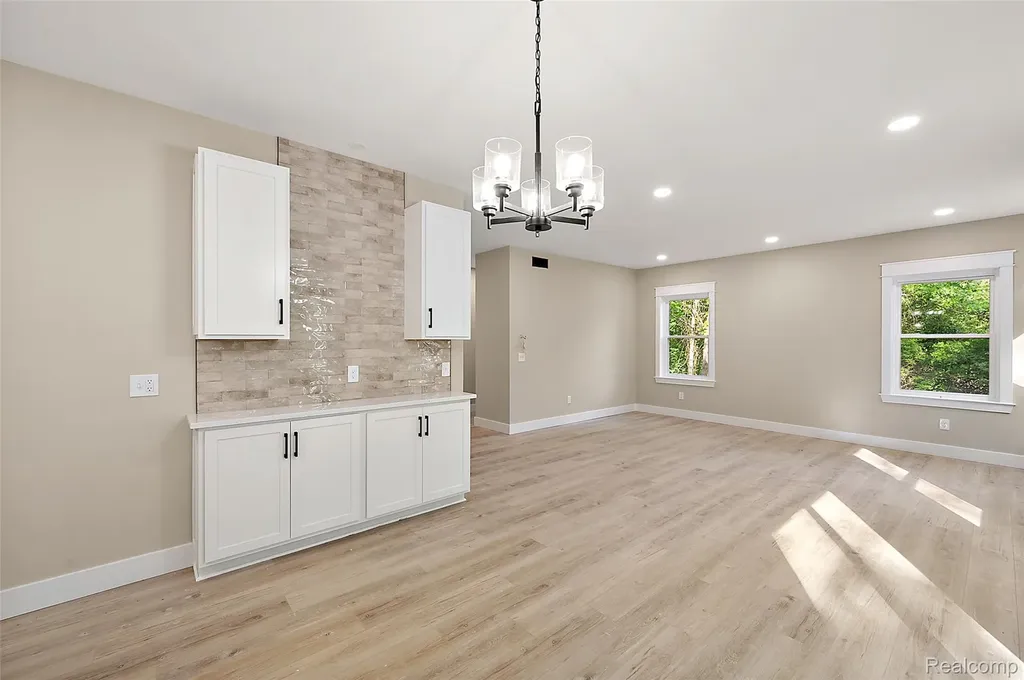 9355 Andersonville Road Springfield Charter Township MI 48346