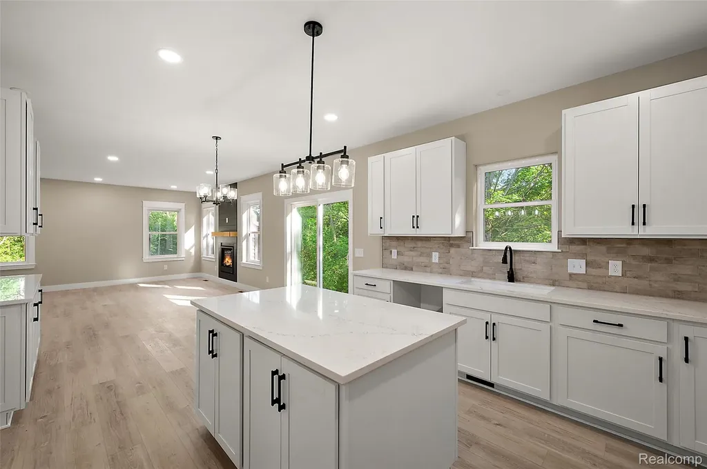 9355 Andersonville Road Springfield Charter Township MI 48346