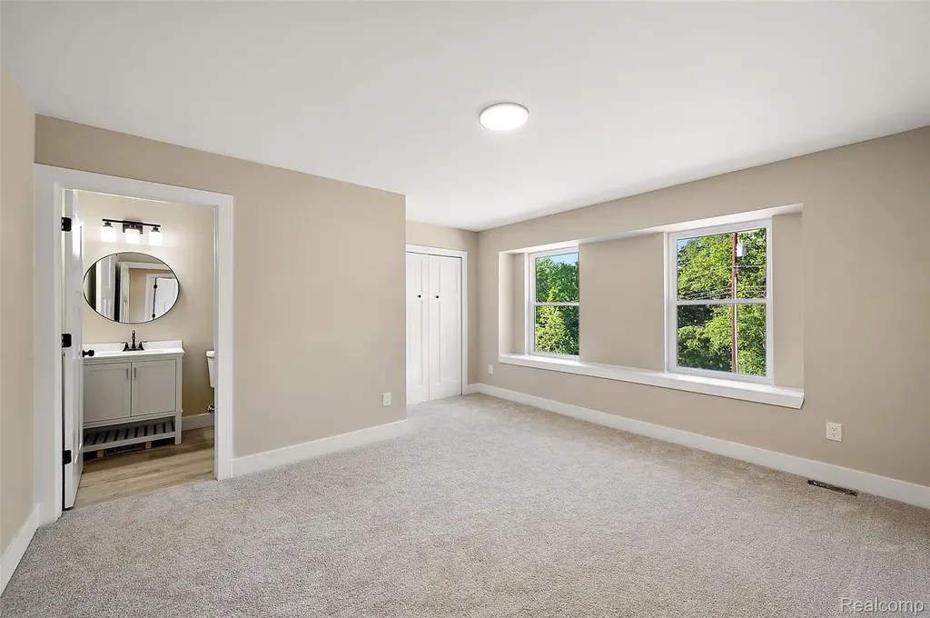 9355 Andersonville Road Springfield Charter Township MI 48346