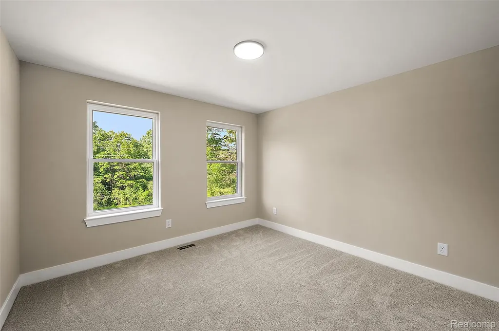 9355 Andersonville Road Springfield Charter Township MI 48346
