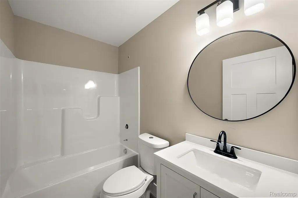 9355 Andersonville Road Springfield Charter Township MI 48346
