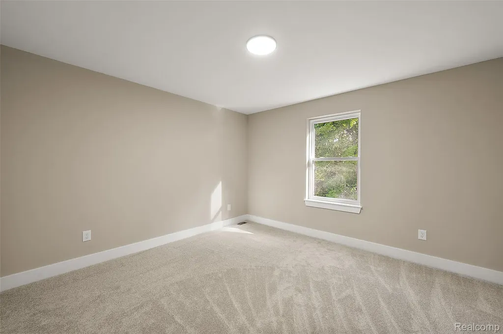 9355 Andersonville Road Springfield Charter Township MI 48346