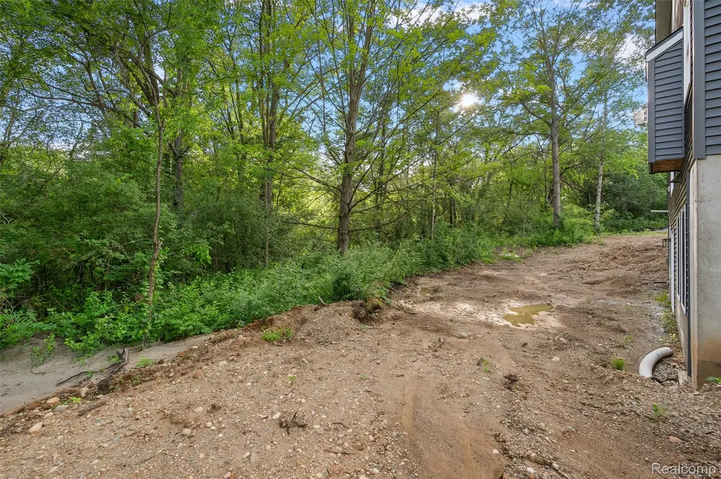 9355 Andersonville Road Springfield Charter Township MI 48346