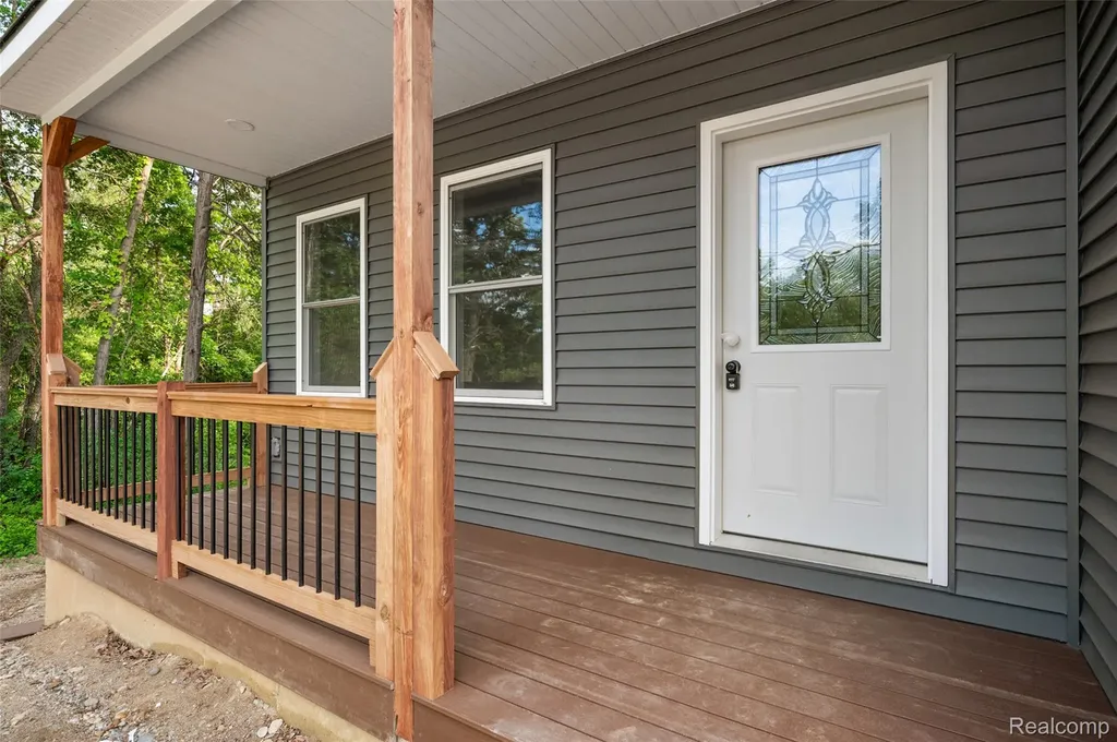 9355 Andersonville Road Springfield Charter Township MI 48346