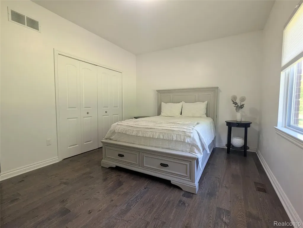 23790 Millwood Lyon Charter Township MI 48178