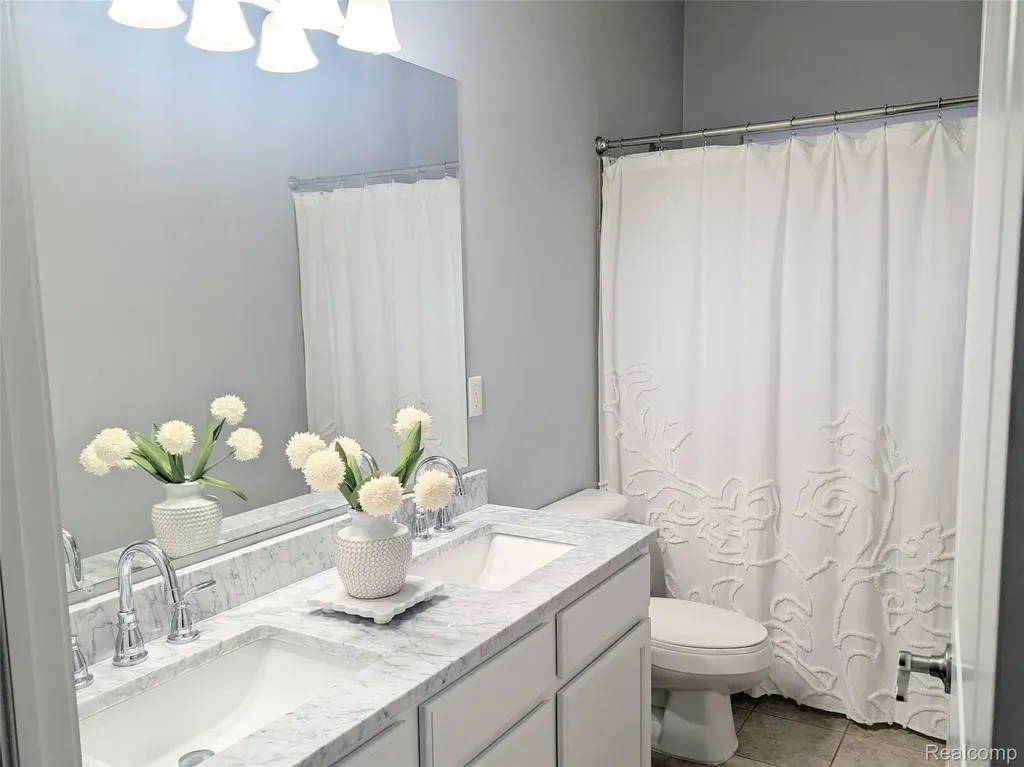 23790 Millwood Lyon Charter Township MI 48178