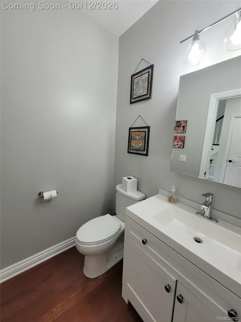 22434 Lange Street St. Clair Shores City MI 48080