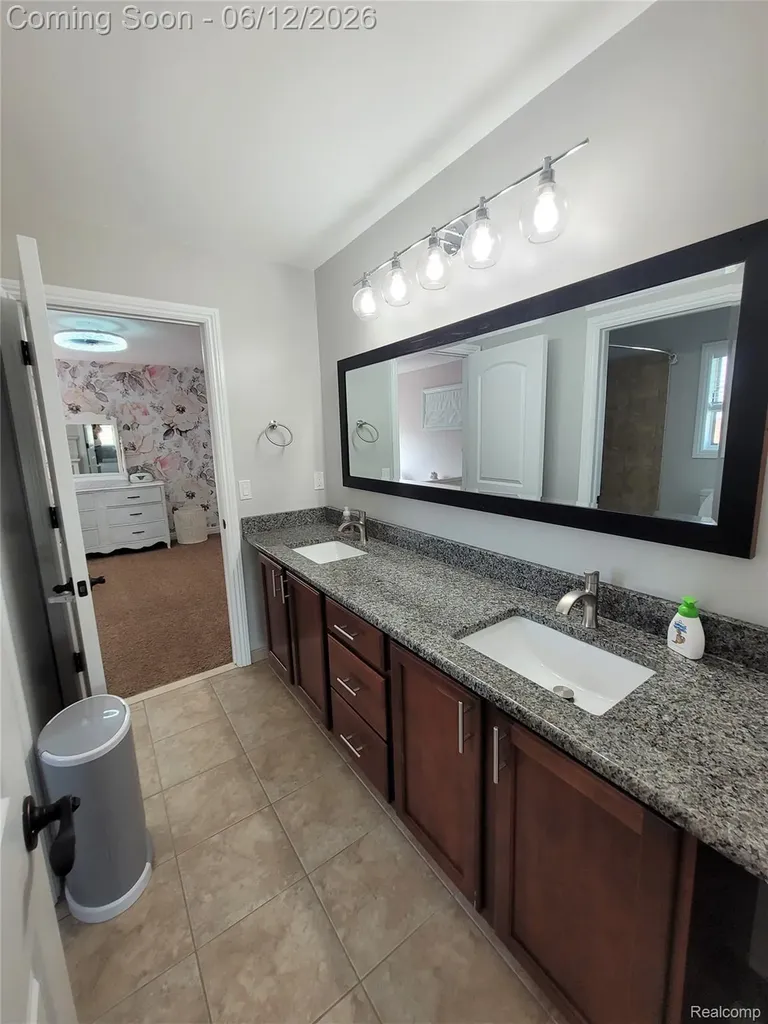22434 Lange Street St. Clair Shores City MI 48080