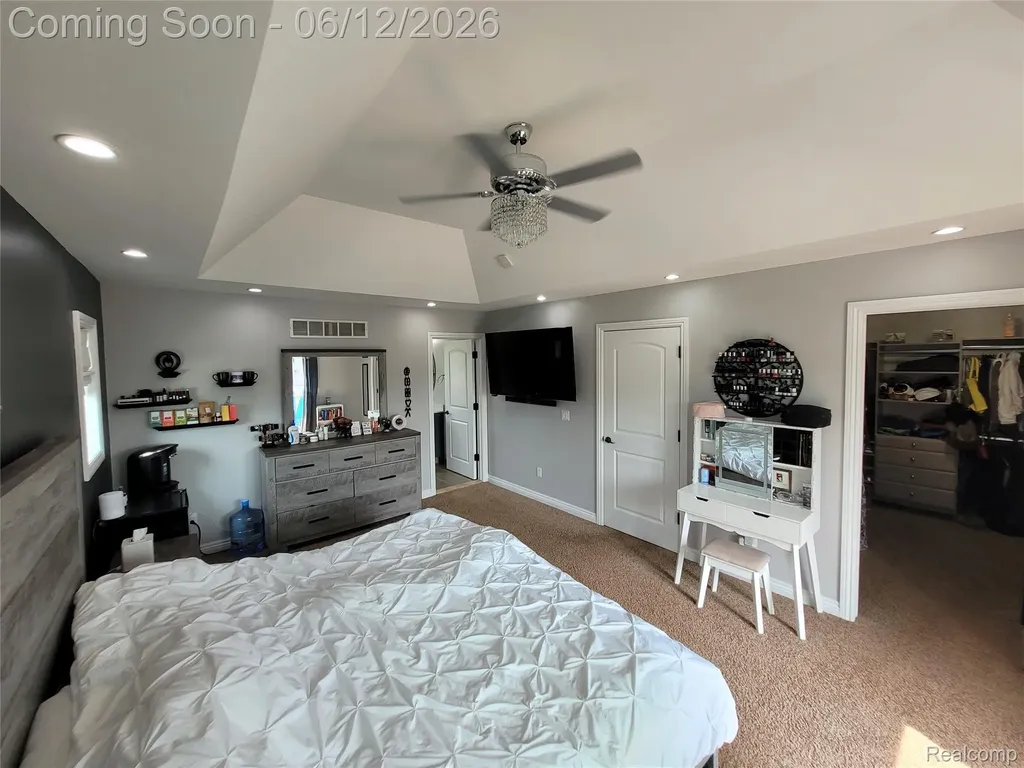 22434 Lange Street St. Clair Shores City MI 48080